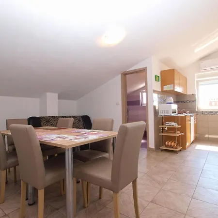 Fuer 6 Personen Ca 70 Qm In Liznjan, Istrien Suedkueste Von Istrien Apartment *