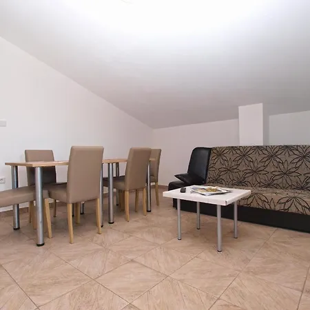 Fuer 6 Personen Ca 70 Qm In Liznjan, Istrien Suedkueste Von Istrien Lejlighed *